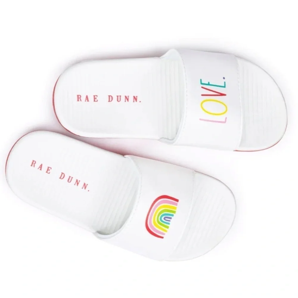 NWT Rae Dunn. Slides “Love.” White Rainbow